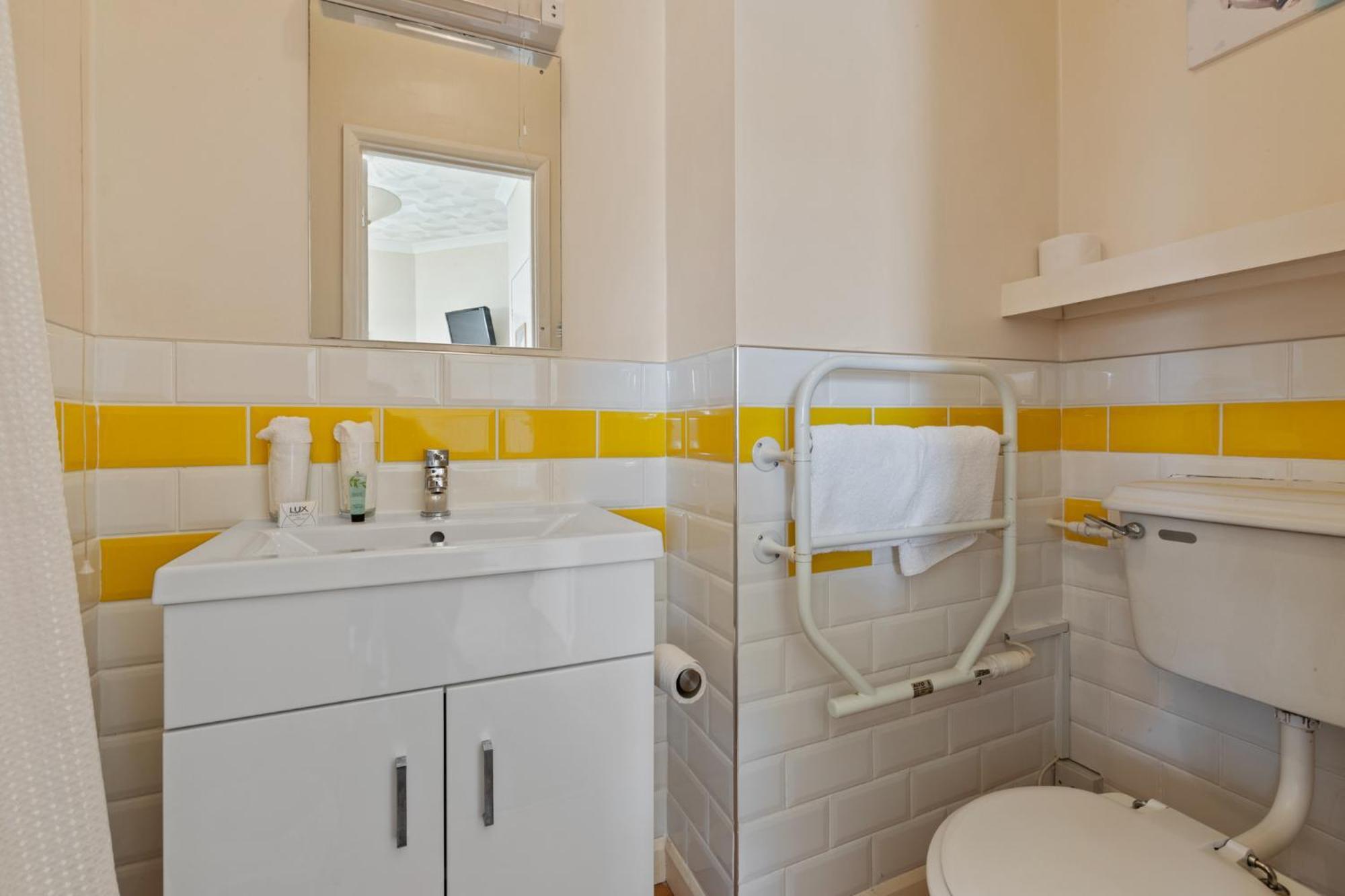 แองเคอร์ เกสท์เฮาส์ Bed & Breakfast ฮาเวอร์ฟอร์ดเวสต์ ห้อง รูปภาพ
